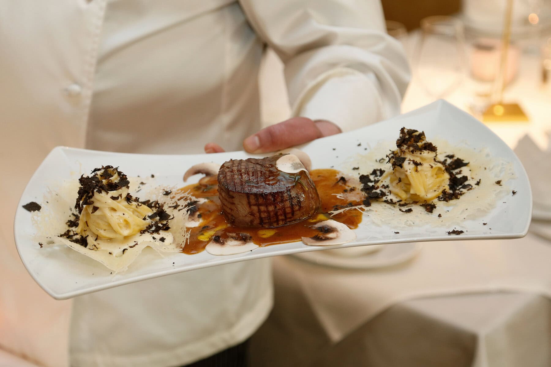 Authentisches italienisches Hauptgericht im Ristorante La Cantina Rosso in Berlin-Wilmersdorf